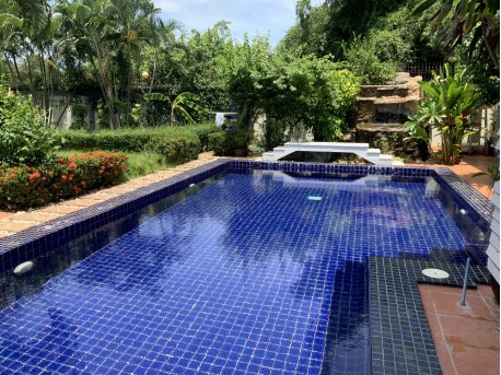 Pool villa in Cha am city near beach