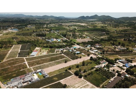 Land 100 T.w. for sale in Hua hin soi 112 (Thung yao)