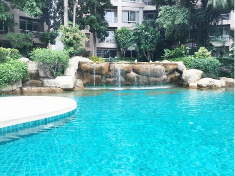 Condo Ban Saen Saran Hua Hin pool