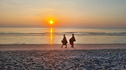 Monks on Hua hin beach 6 may 2023