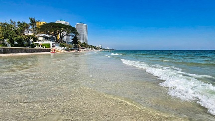 Hua hin beach 1 Jan 2024