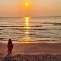 Monk in beach Hua hin 18 april 2024.jpg