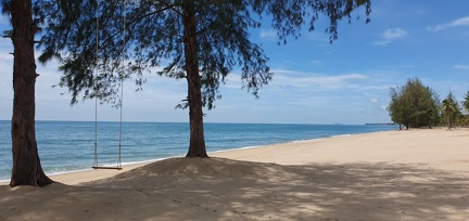 View from land Thap Sakae beach 01